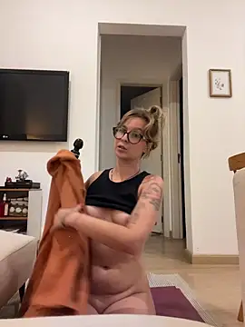 Snapshot of KnotBabe chatting on 03-02-26, 05:08 KnotBabe online show from 03-02-26, 05:08