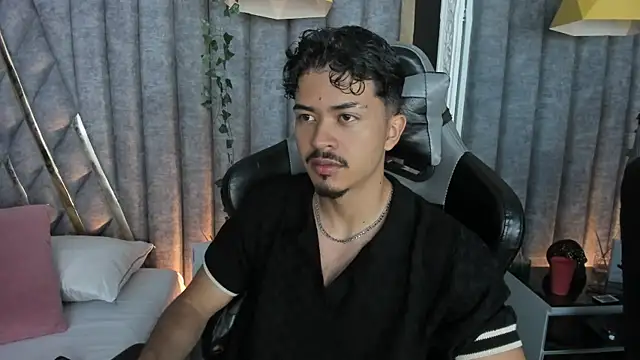 NicolaiKarav online show from 04-21-26, 12:22