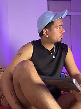 Snapshot of Henry_villa23 chatting on 01-07-26, 05:43 Henry villa23 online show from 01-07-26, 05:43