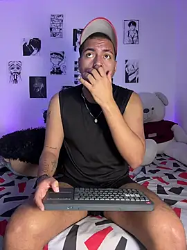 Snapshot of Henry_villa23 chatting on 01-11-26, 06:29 Henry villa23 online show from 01-11-26, 06:29