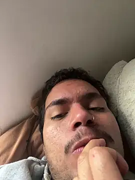 Snapshot of Henry_villa23 chatting on 03-09-26, 08:35 Henry villa23 online show from 03-09-26, 08:35