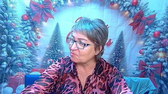 Snapshot of OlgaLuck chatting on 12-17-25, 06:19 OlgaLuck online show from 12-17-25, 06:19