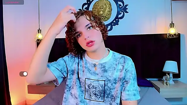 Skyee angel online show from 04-25-26, 07:11