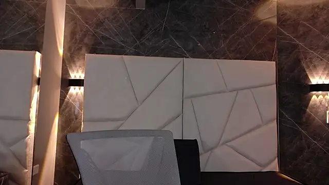 mia violet8 online show from 11-25-25, 12:21