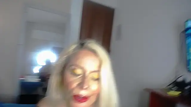 Snapshot of melo_deborah chatting on 02-25-26, 08:51 melo deborah online show from 02-25-26, 08:51