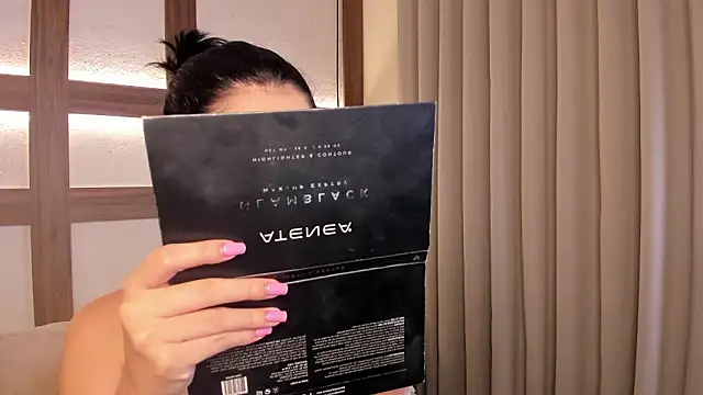 SarhaVega online show from 02-04-26, 01:06