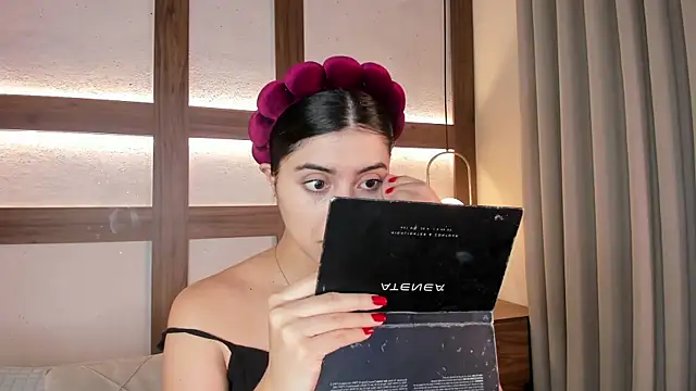 SarhaVega online show from 04-28-26, 12:32