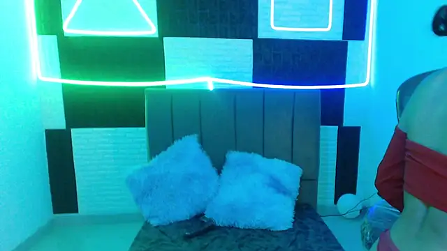 Snapshot of bonnie_blue_18 chatting on 12-02-25, 02:01 bonnie blue 18 online show from 12-02-25, 02:01