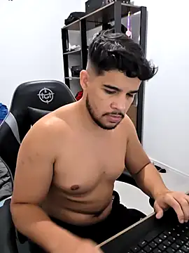 Snapshot of Triball_Boy chatting on 11-29-25, 10:13 Triball Boy online show from 11-29-25, 10:13