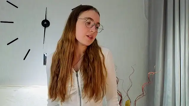 DebbraBickler online show from 12-01-25, 06:13