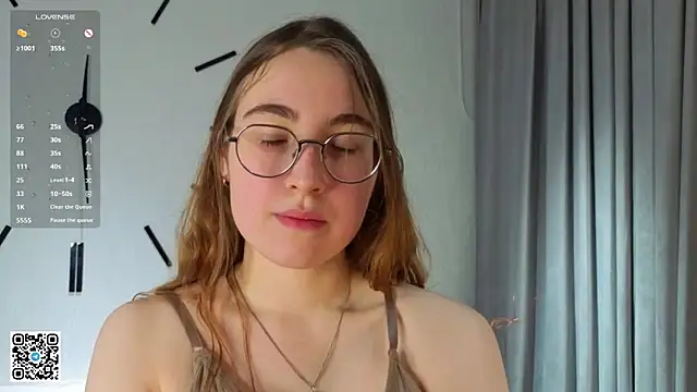 DebbraBickler online show from 12-04-25, 07:22