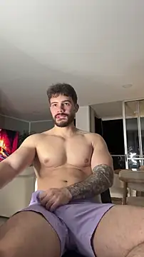 Valenthino Salvatore online show from 03-16-26, 05:44