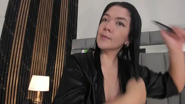 Snapshot of amaia_santini chatting on 07-18-26, 07:06 amaia santini online show from 07-18-26, 07:06
