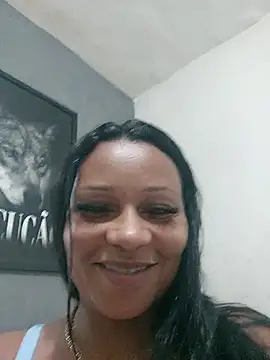 Snapshot of Jully_isla chatting on 11-24-25, 04:40 Jully isla online show from 11-24-25, 04:40