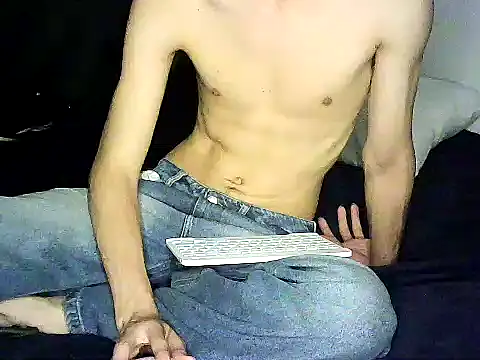 Snapshot of andrew_grant chatting on 11-26-25, 02:07 andrew grant online show from 11-26-25, 02:07