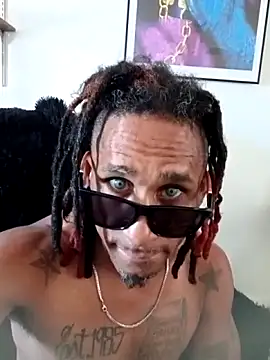 Snapshot of MTheRealrDLlongCrippler chatting on 06-12-26, 10:08 MTheRealrDLlongCrippler online show from 06-12-26, 10:08