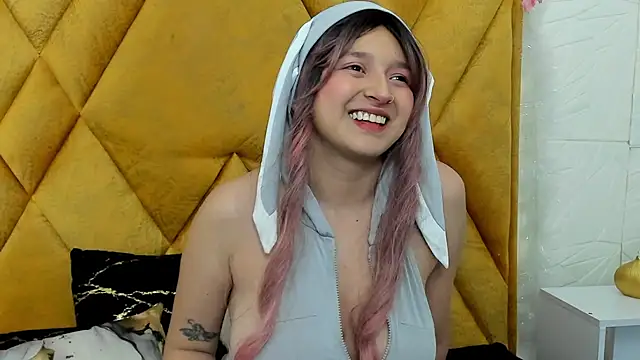 Snapshot of CandySwan chatting on 01-14-26, 12:55 CandySwan online show from 01-14-26, 12:55