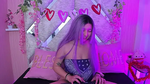 Snapshot of CandySwan chatting on 03-07-26, 11:51 CandySwan online show from 03-07-26, 11:51