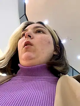 Snapshot of KateBurlesk chatting on 11-24-25, 08:25 KateBurlesk online show from 11-24-25, 08:25