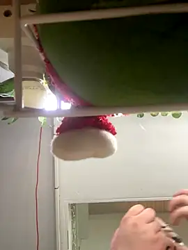 Snapshot of Kitty_Bms_ chatting on 12-20-25, 07:10 Kitty Bms online show from 12-20-25, 07:10