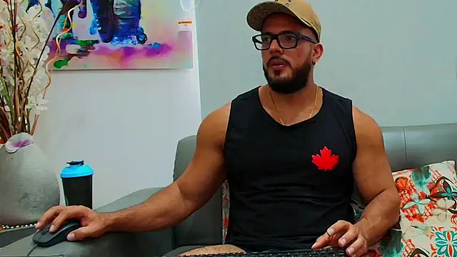 Snapshot of titanmax25 chatting on 11-24-25, 07:13 titanmax25 online show from 11-24-25, 07:13