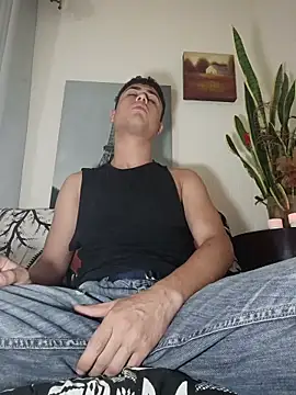 Cute eliot online show from 11-30-25, 12:25