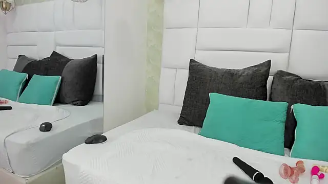 Snapshot of thalia_nichols chatting on 01-10-26, 07:59 thalia nichols online show from 01-10-26, 07:59