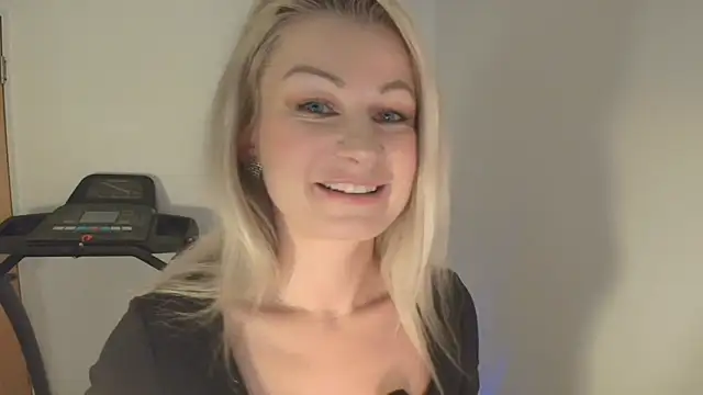 Sweet Eira online show from 01-18-26, 04:00