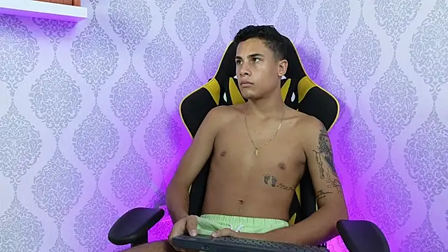 The big twink x online show from 12-04-25, 07:22