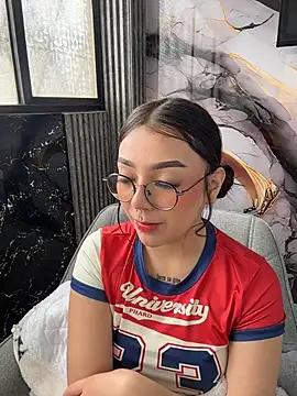 Snapshot of its_isis chatting on 11-25-25, 03:23 its isis online show from 11-25-25, 03:23