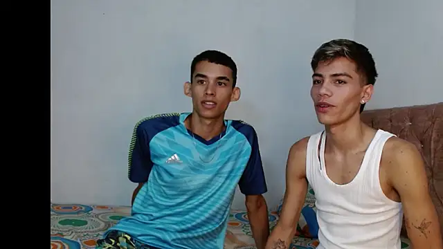 Snapshot of ALEXX_BOOY chatting on 12-01-25, 04:01 ALEXX BOOY online show from 12-01-25, 04:01