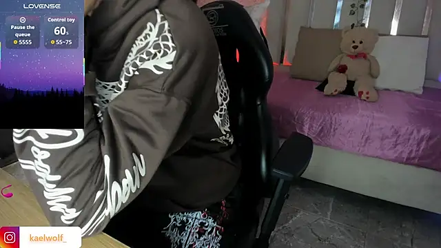 kaelwolf tay online show from 02-07-26, 07:17