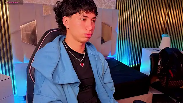 kaelwolf tay online show from 03-12-26, 07:53