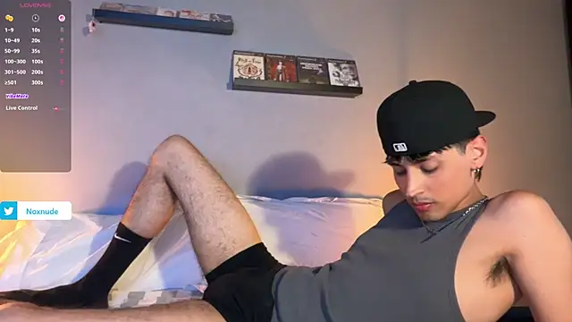 Snapshot of noxnude chatting on 06-04-26, 10:27 noxnude online show from 06-04-26, 10:27