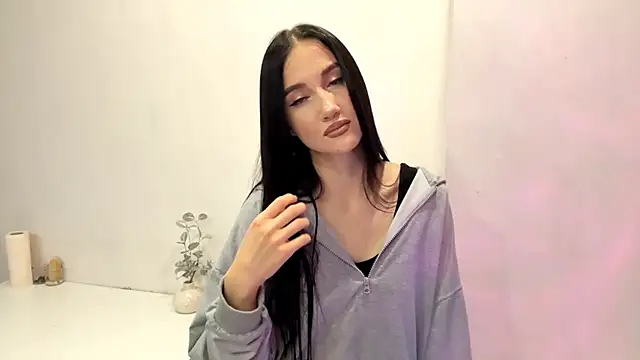 Snapshot of Beautyofnlka chatting on 11-24-25, 01:00 Beautyofnlka online show from 11-24-25, 01:00