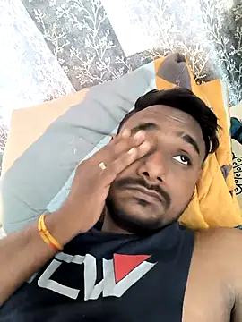 Snapshot of aryaaap chatting on 12-04-25, 06:01 aryaaap online show from 12-04-25, 06:01