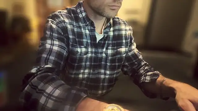 famous1tad online show from 01-10-26, 04:36