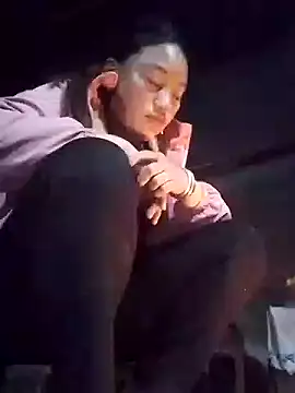 Snapshot of beny8800 chatting on 11-25-25, 11:05 beny8800 online show from 11-25-25, 11:05