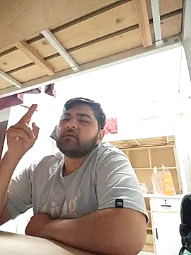 Snapshot of Koma001 chatting on 11-26-25, 06:09 Koma001 online show from 11-26-25, 06:09