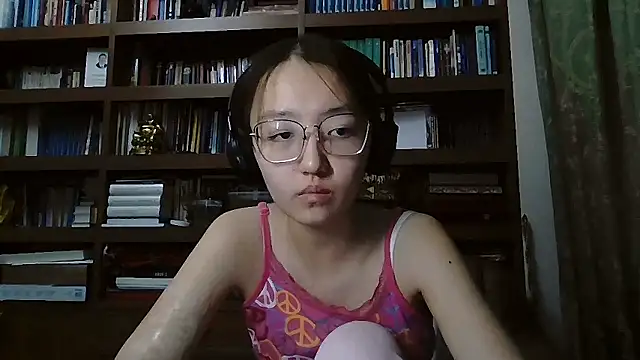 Snapshot of LinaClous chatting on 03-03-26, 01:39 LinaClous online show from 03-03-26, 01:39