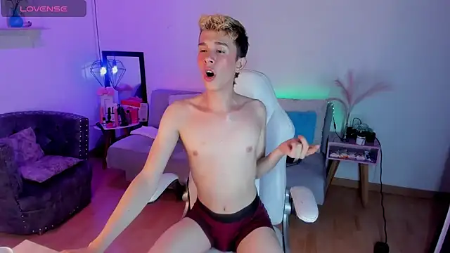 Juaan Diick online show from 02-07-26, 08:12