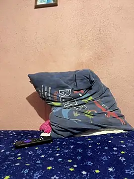 Snapshot of maxitravieso chatting on 03-01-26, 11:51 maxitravieso online show from 03-01-26, 11:51