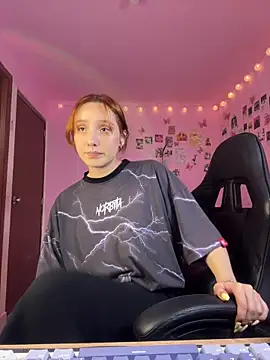 Davne  online show from 02-28-26, 09:27