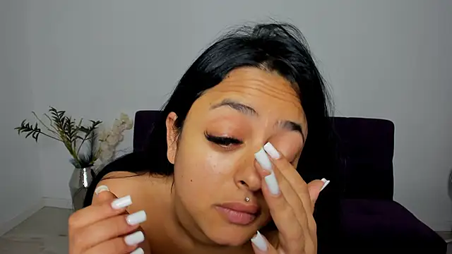 Serennax online show from 12-04-25, 05:39