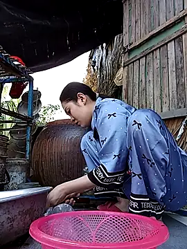 Lin-kute98 online show from 04-29-26, 12:37