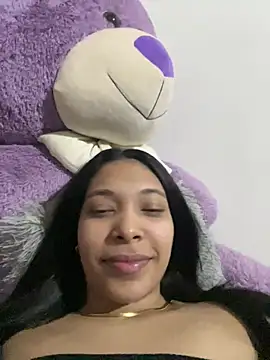 Snapshot of KarolRojas_22 chatting on 07-08-26, 08:57 KarolRojas 22 online show from 07-08-26, 08:57