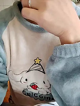 HanniZii online show from 12-02-25, 03:56