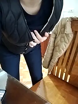 HanniZii online show from 12-03-25, 01:13