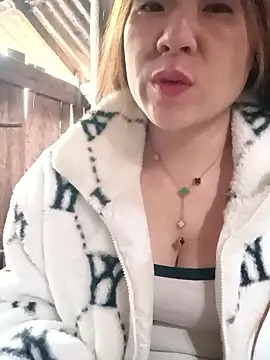 Lily-ross22 online show from 01-12-26, 05:01