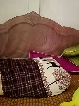 Lily-ross22 online show from 04-28-26, 02:27